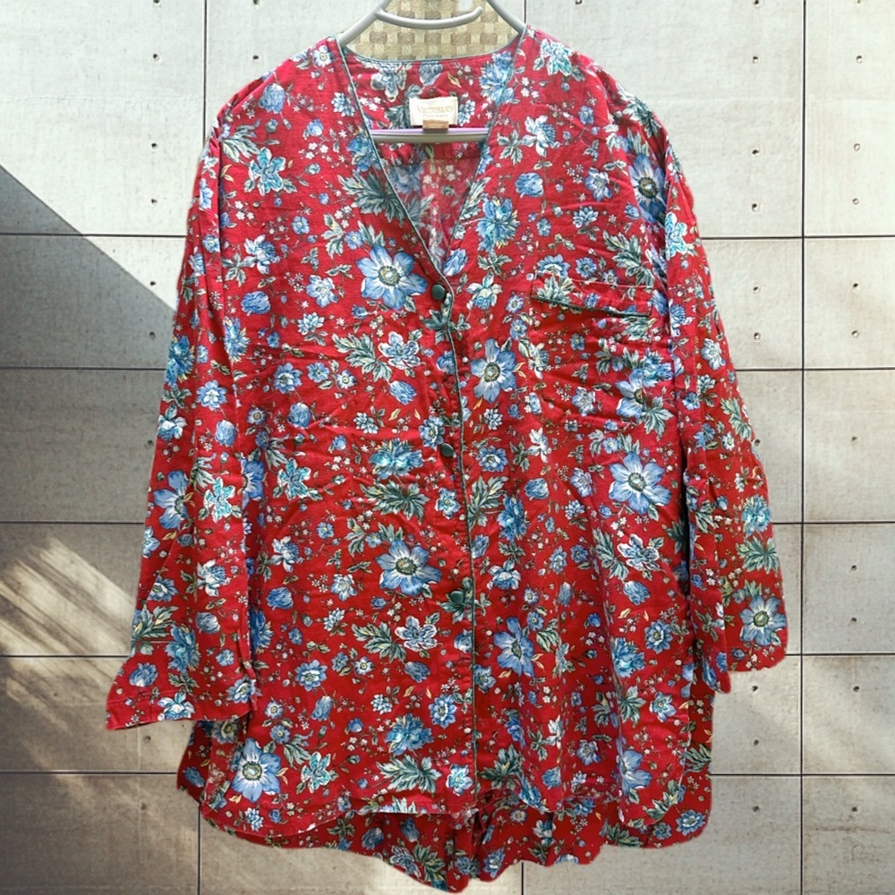 Victoria's Secret Gold Label vintage pajama set Red Floral L